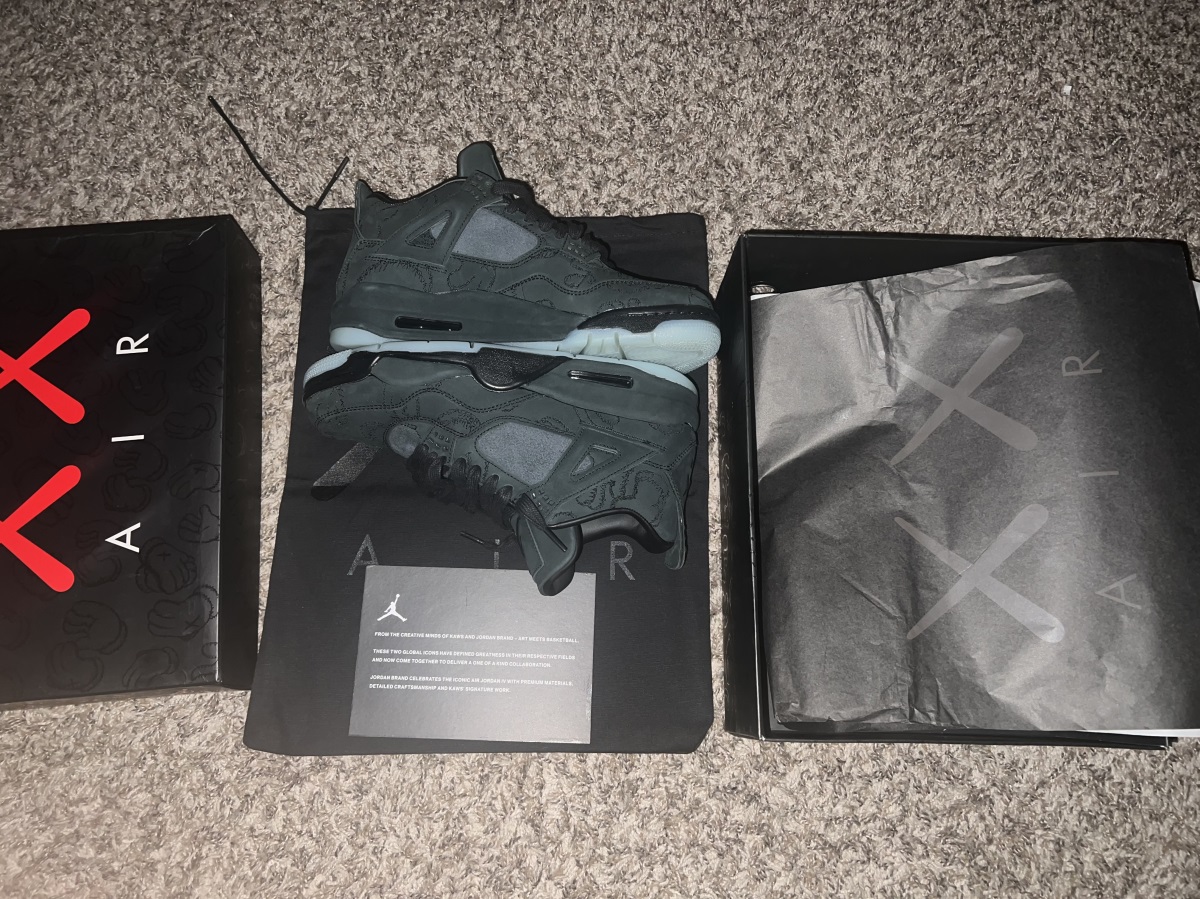 Kaws X Air Jordan 4 Retro Black 2017( Ln5 A1 Batch) photo review
