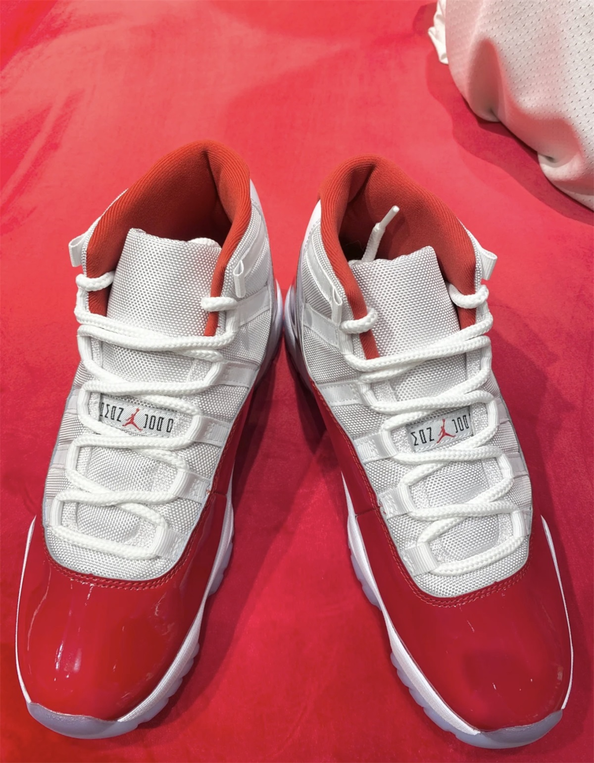 Air Jordan 11 Retro Cherry 2022 (LN5 A1 Batch) photo review