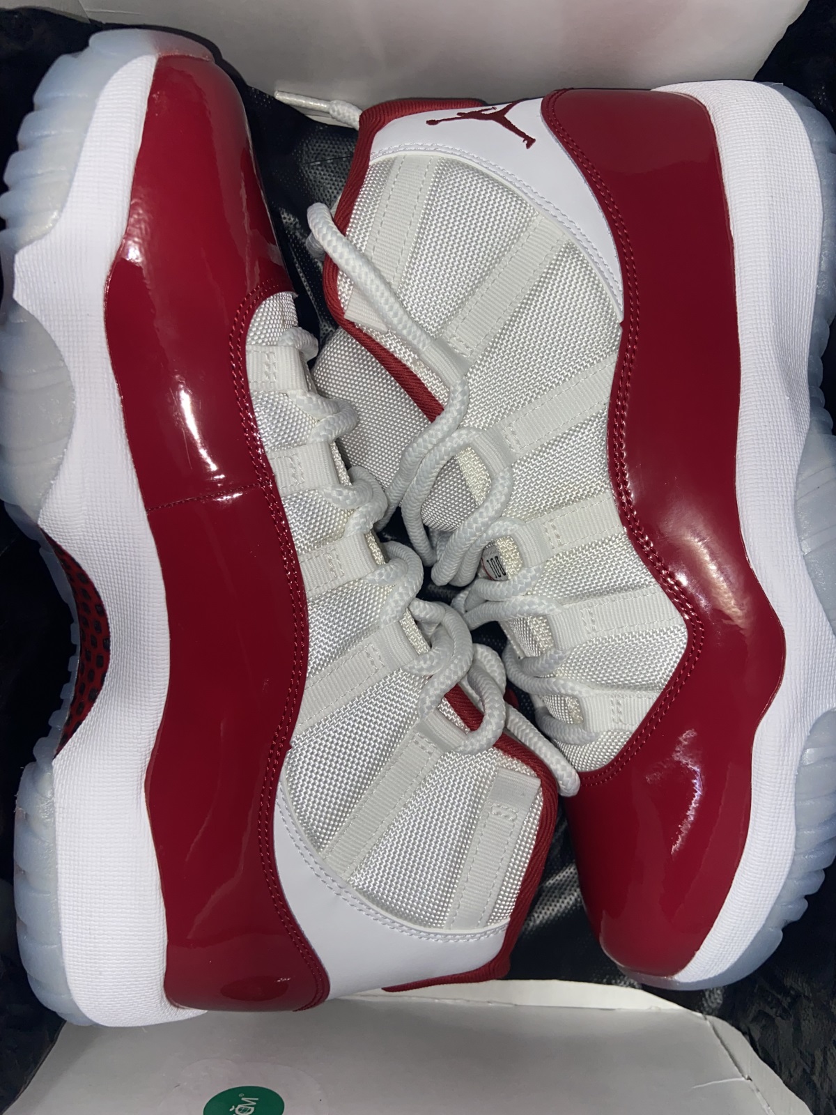 Air Jordan 11 Retro Cherry 2022 (LN5 A1 Batch) photo review
