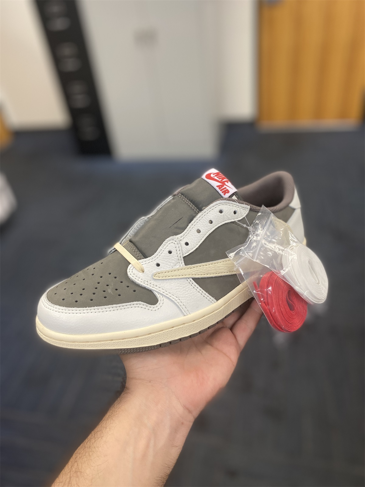 Travis Scott x Air Jordan 1 Low OG Reverse Mocha (LN5 A1 Batch) photo review