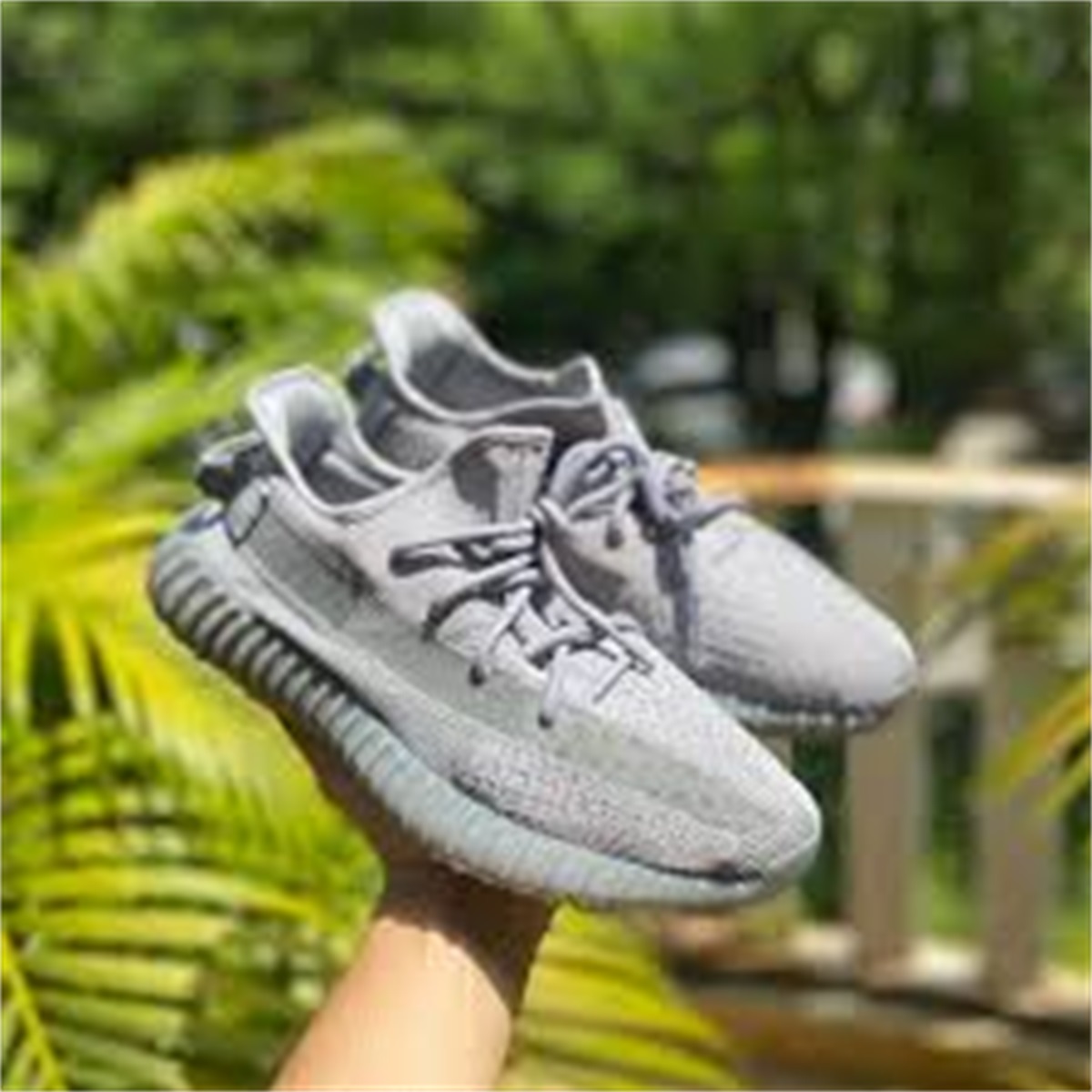 Yeezy Boost 350 V 2 Steel Grey 2023 photo review