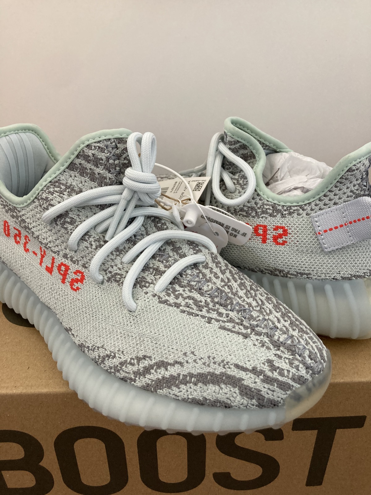 Yeezy 350 Boost V2 Blue Tint 2017 (LN5 A1) photo review
