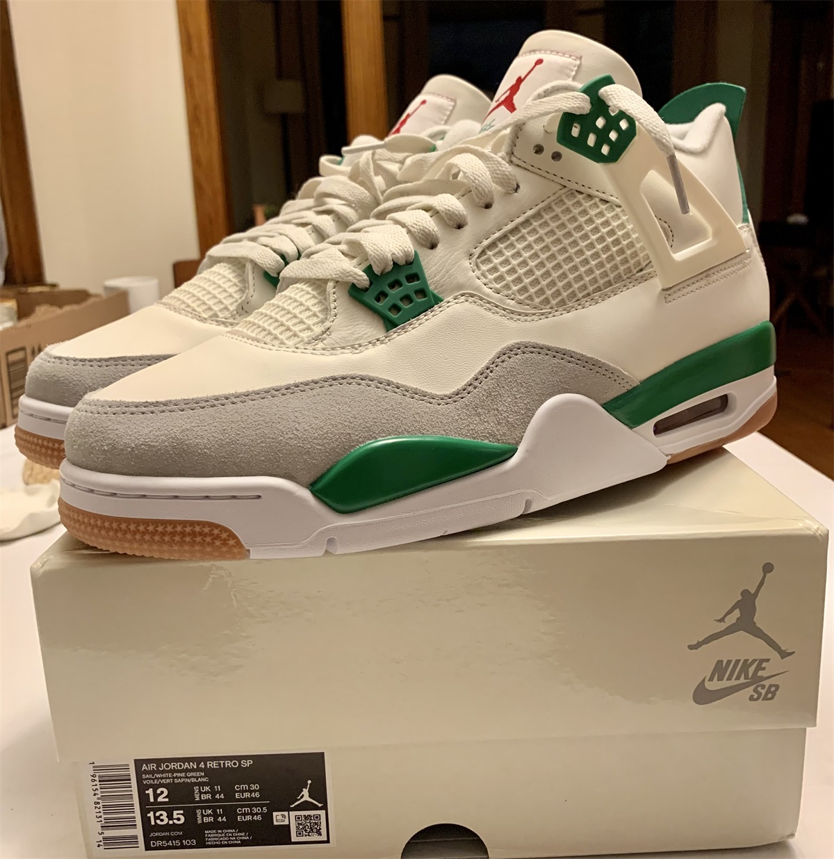 Nike SB x Air Jordan 4 “Pine Green” 2023 (LN5 A1 Batch) photo review