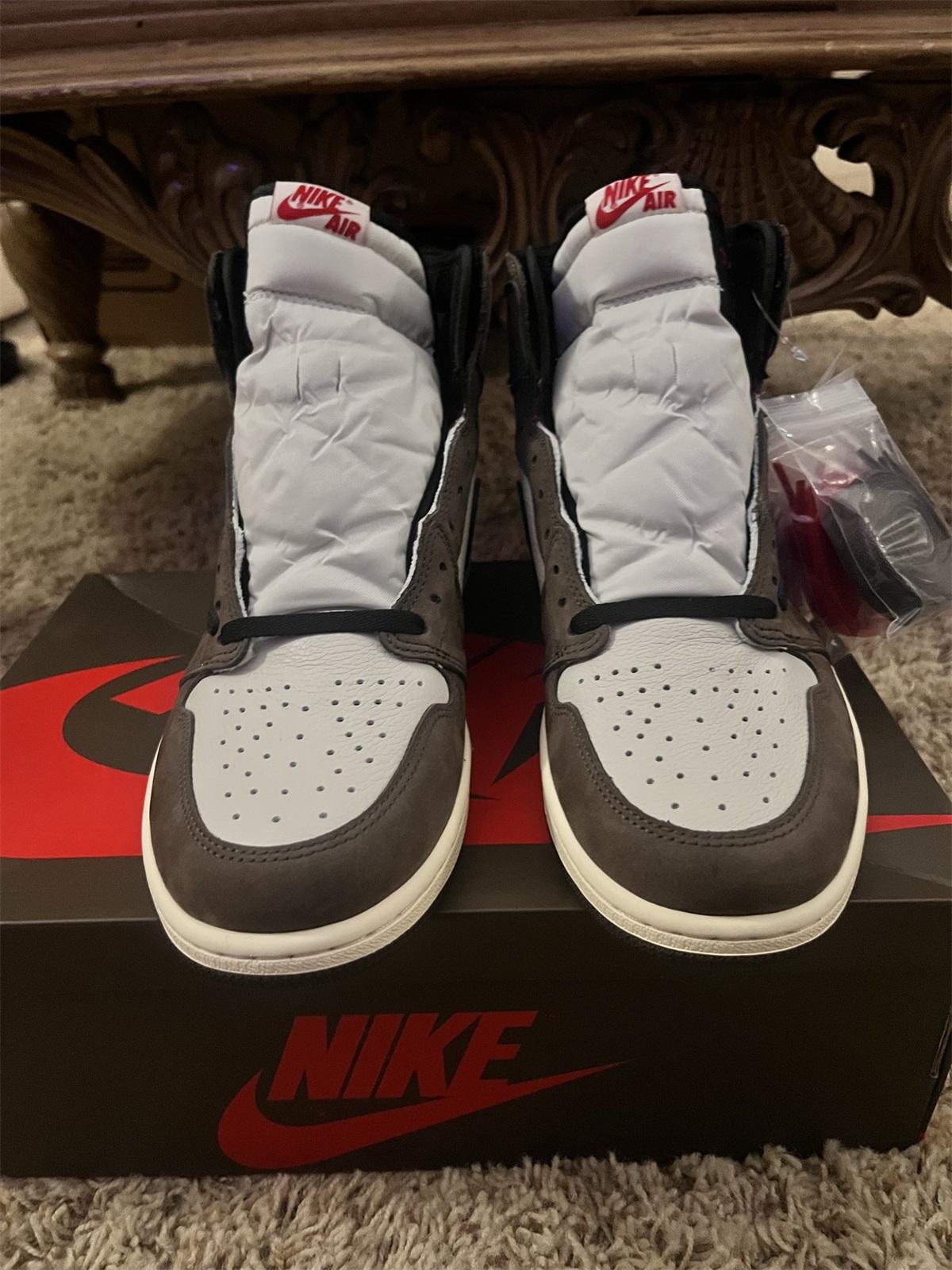 Travis Scott x Air Jordan 1 2019 (LN5 A1 Batch) photo review