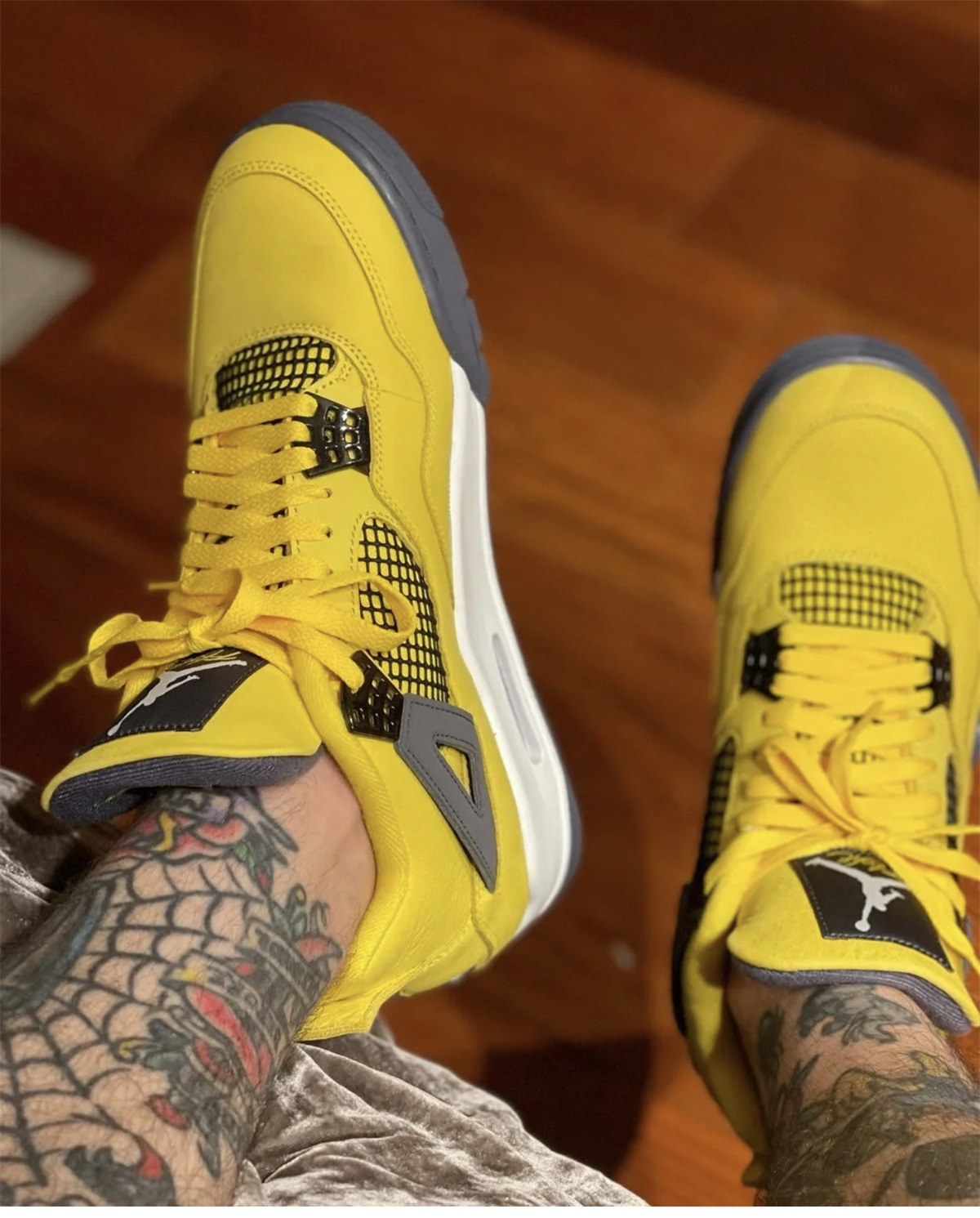 Air Jordan 4 Retro LS Lightning 2021 (LN5 A1 Batch) photo review