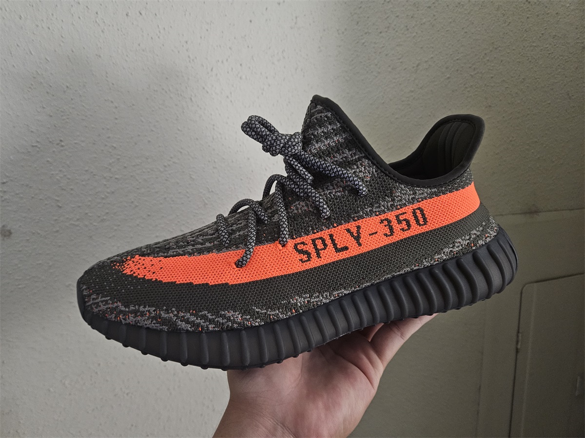 Yeezy Boost 350 V2 Carbon Beluga 2023 photo review