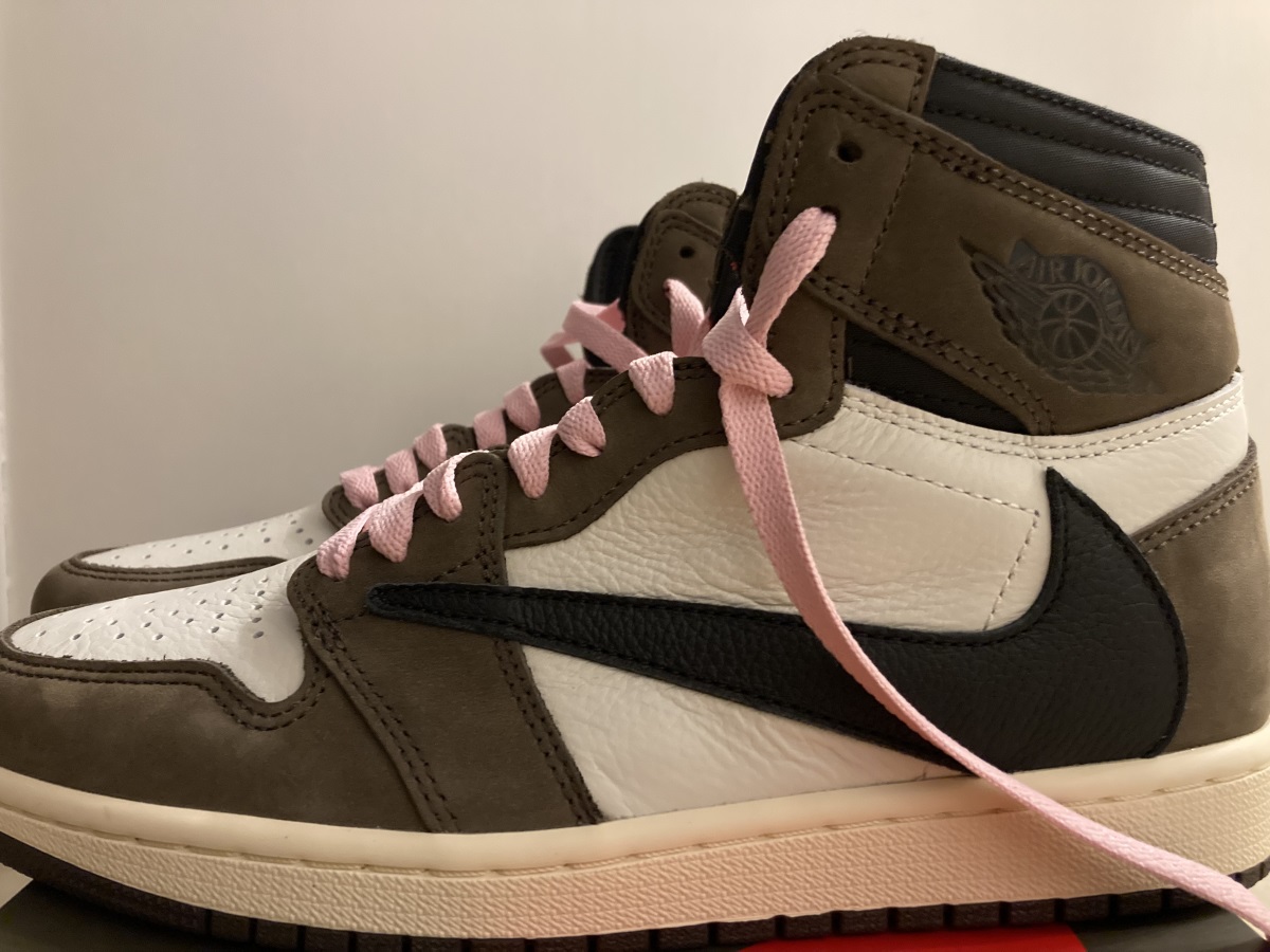 Travis Scott x Air Jordan 1 2019 (LN5 A1 Batch) photo review