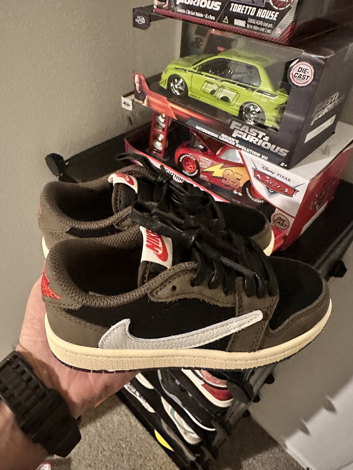 Travis Scott X Air Jordan 1 Low 'Cactus Jack' Kid photo review