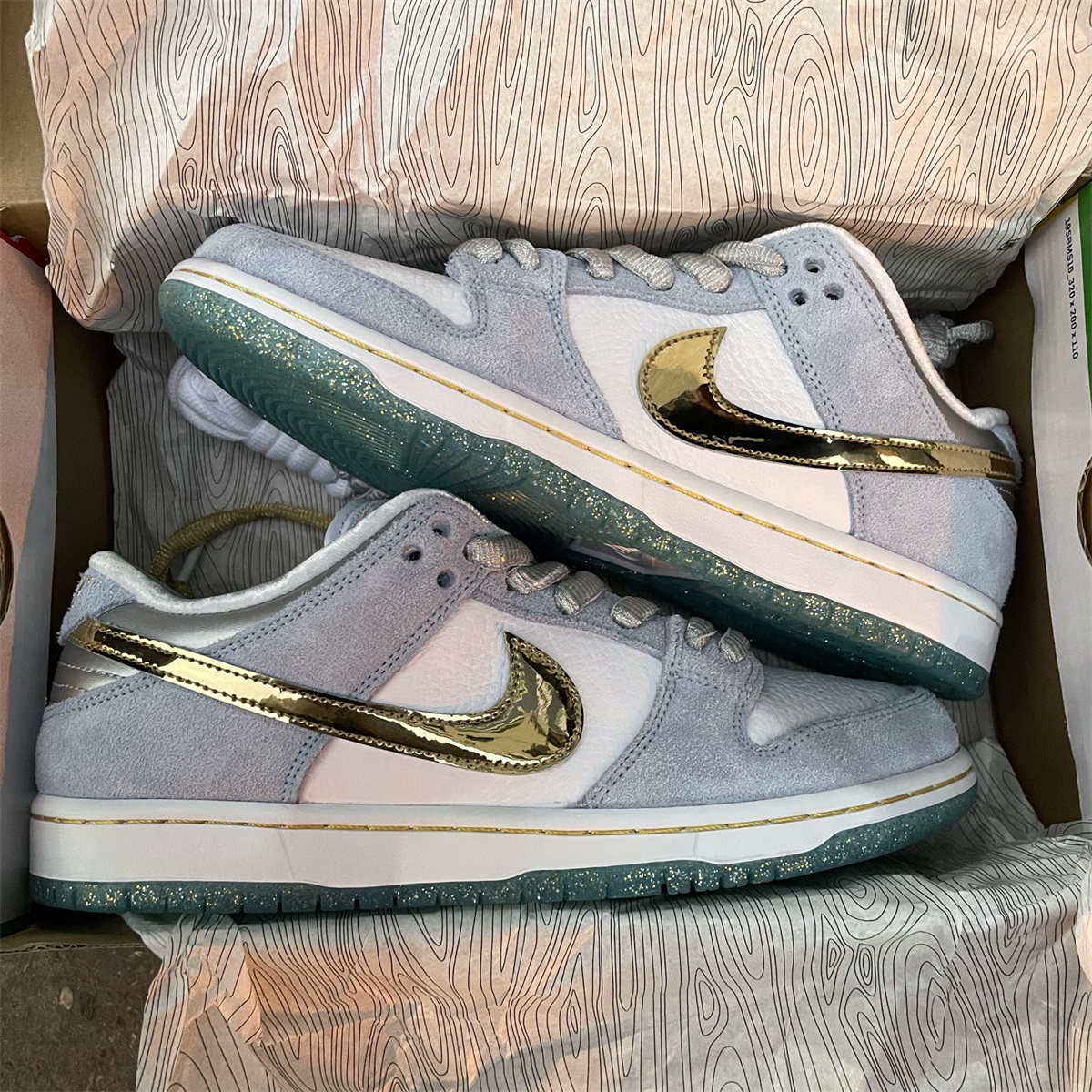 Nike SB Dunk Low Sean Cliver photo review