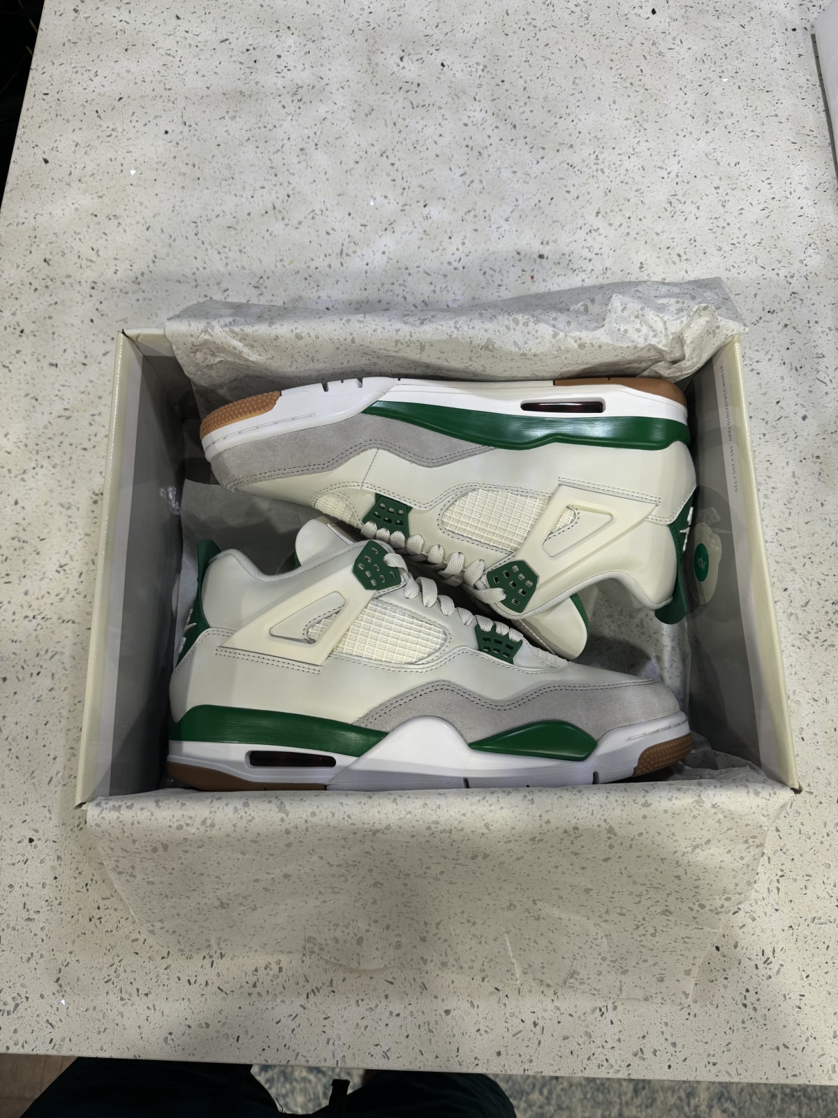 Nike SB x Air Jordan 4 “Pine Green” 2023 (LN5 A1 Batch) photo review