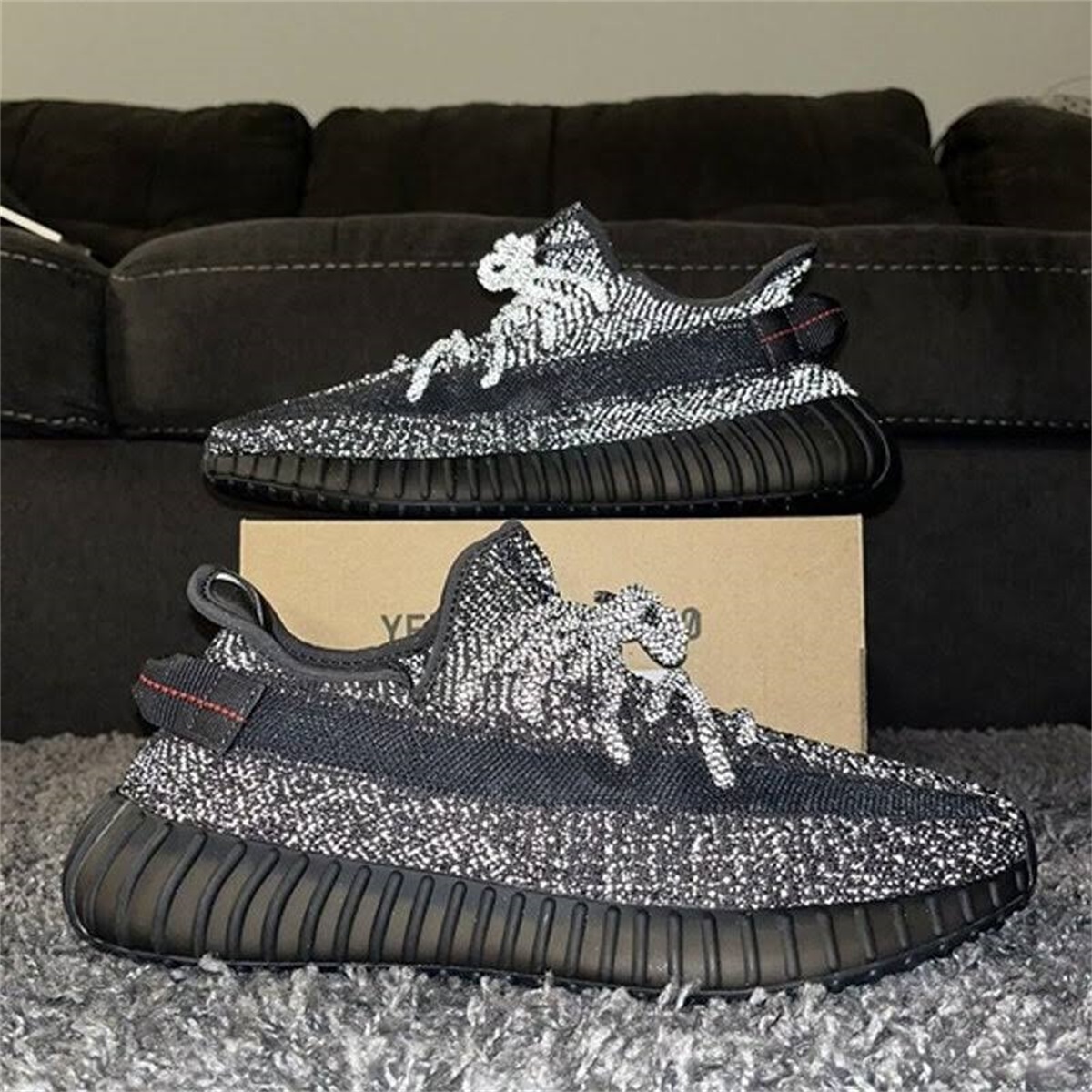 Yeezy 350 Boost V2 Black Static Black Reflective (LN5 A1) photo review