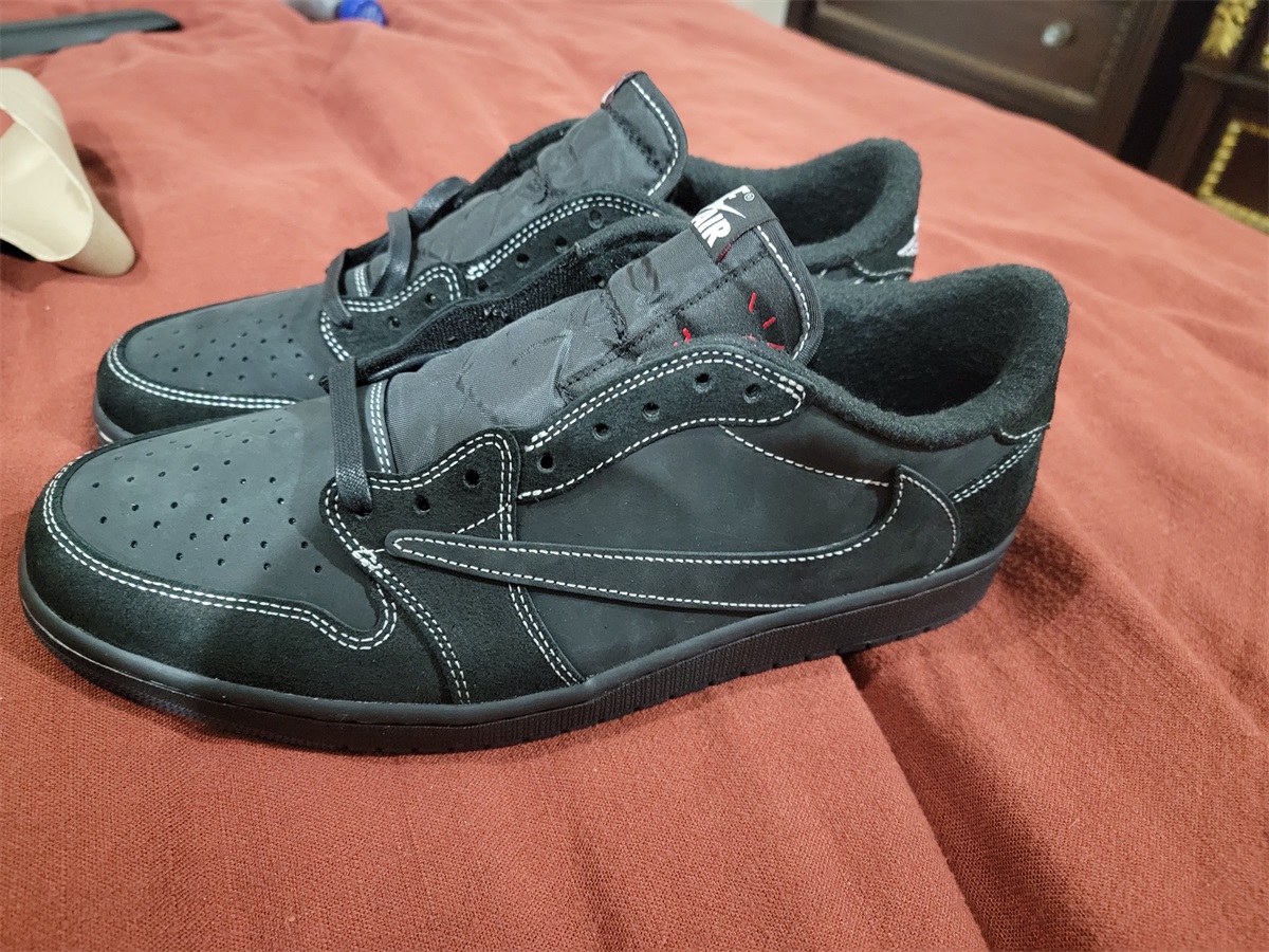 Travis Scott x Nike Air Jordan 1 Low OG “Black/Phantom” (LN5 A1 Batch) photo review