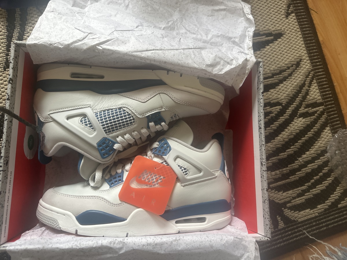 Air Jordan 4 “Military Blue 2024 (A2 Batch) photo review