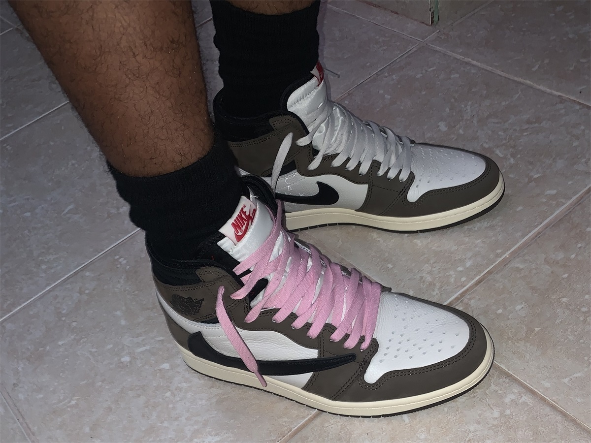 Travis Scott x Air Jordan 1 2019 (LN5 A1 Batch) photo review