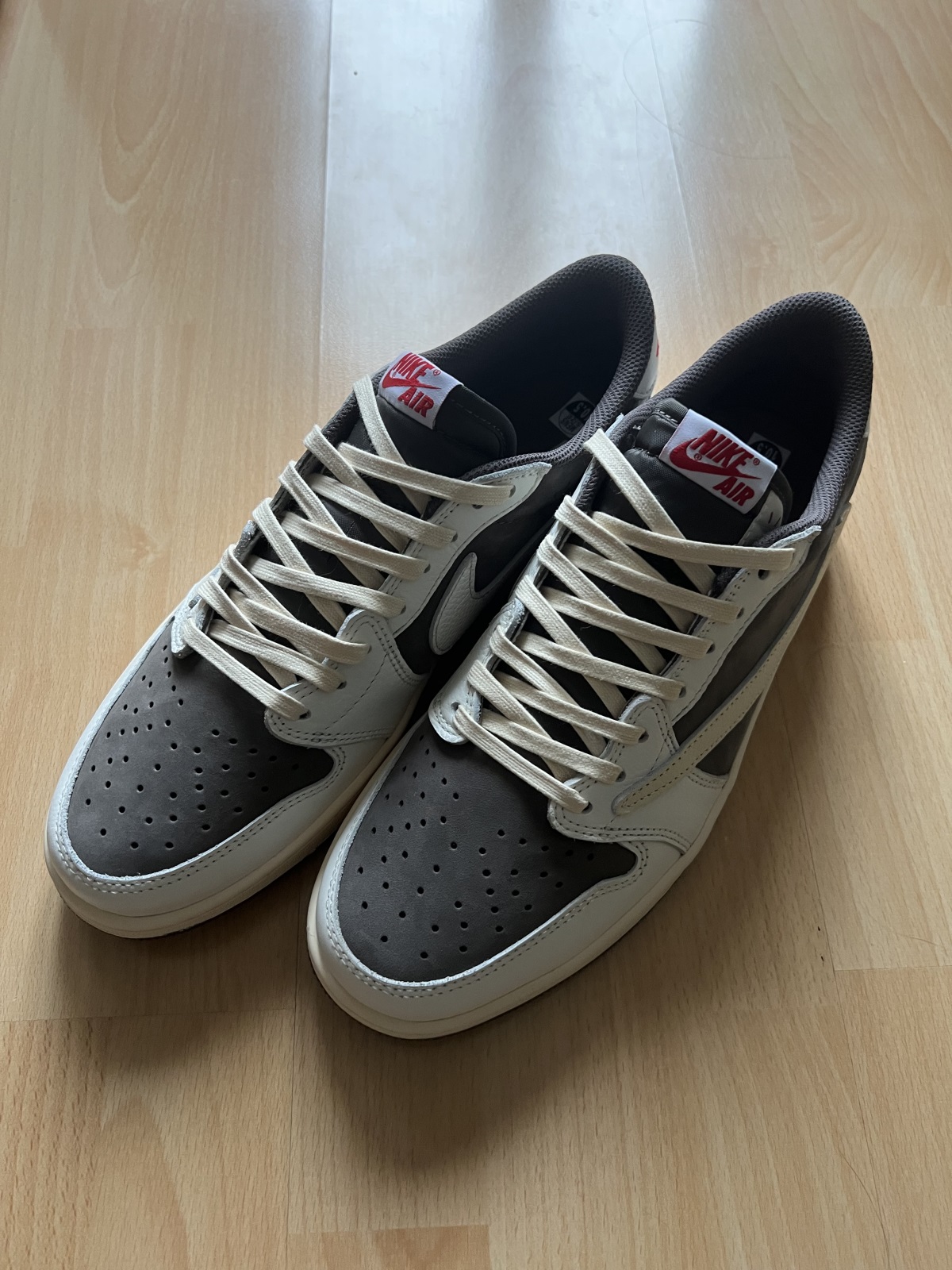 Travis Scott x Air Jordan 1 Low OG Reverse Mocha (LN5 A1 Batch) photo review