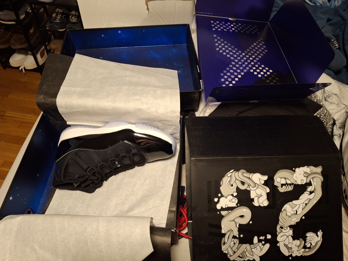 Air Jordan 11 Retro Space Jam 2016 (LN5 A1 Batch) photo review