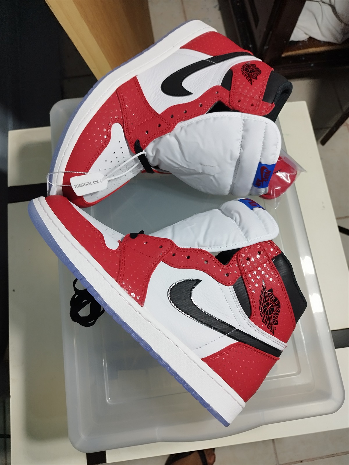 Air Jordan 1 High Og Spiderman 2018 photo review