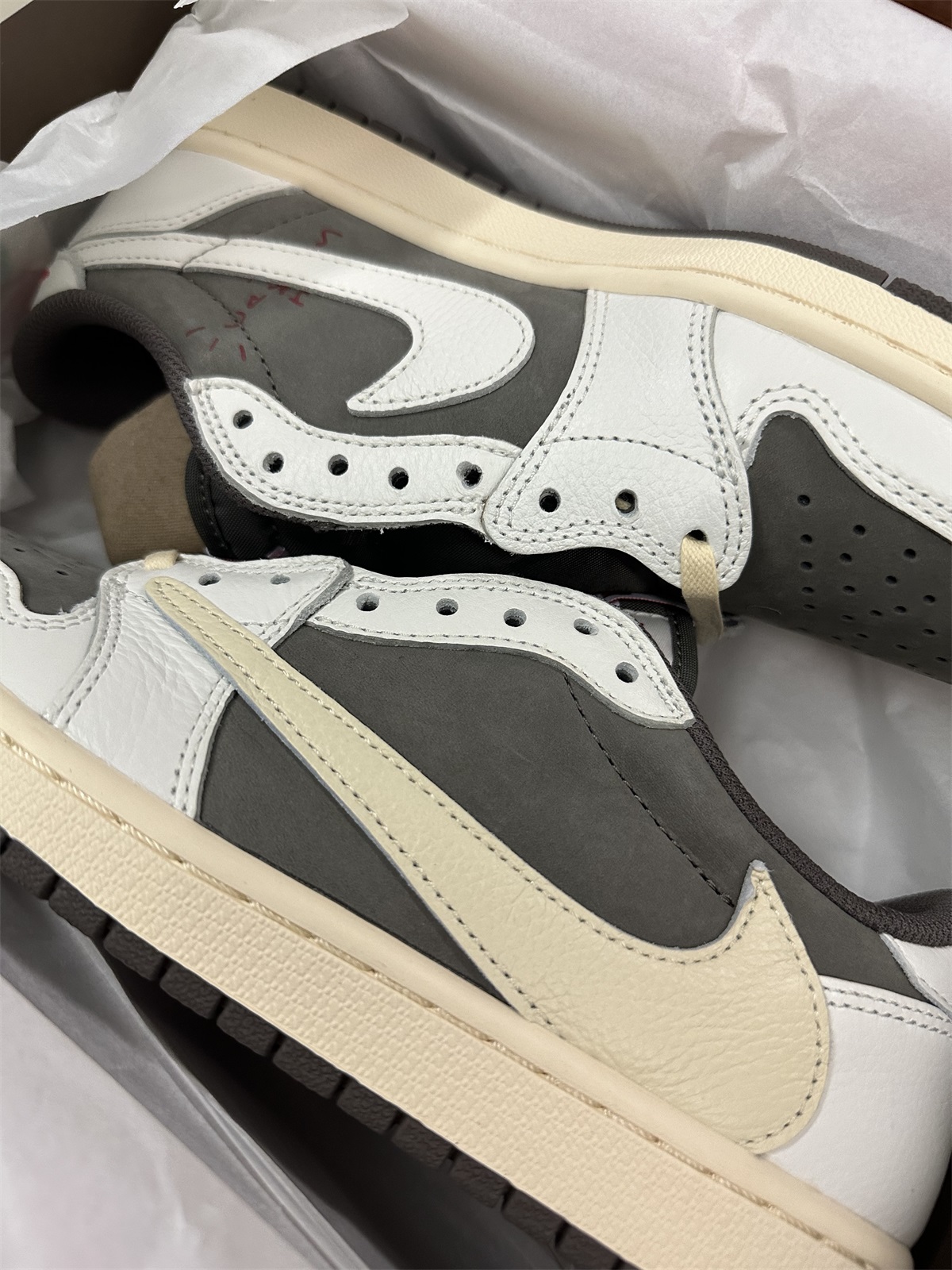 Travis Scott x Air Jordan 1 Low OG Reverse Mocha (LN5 A1 Batch) photo review