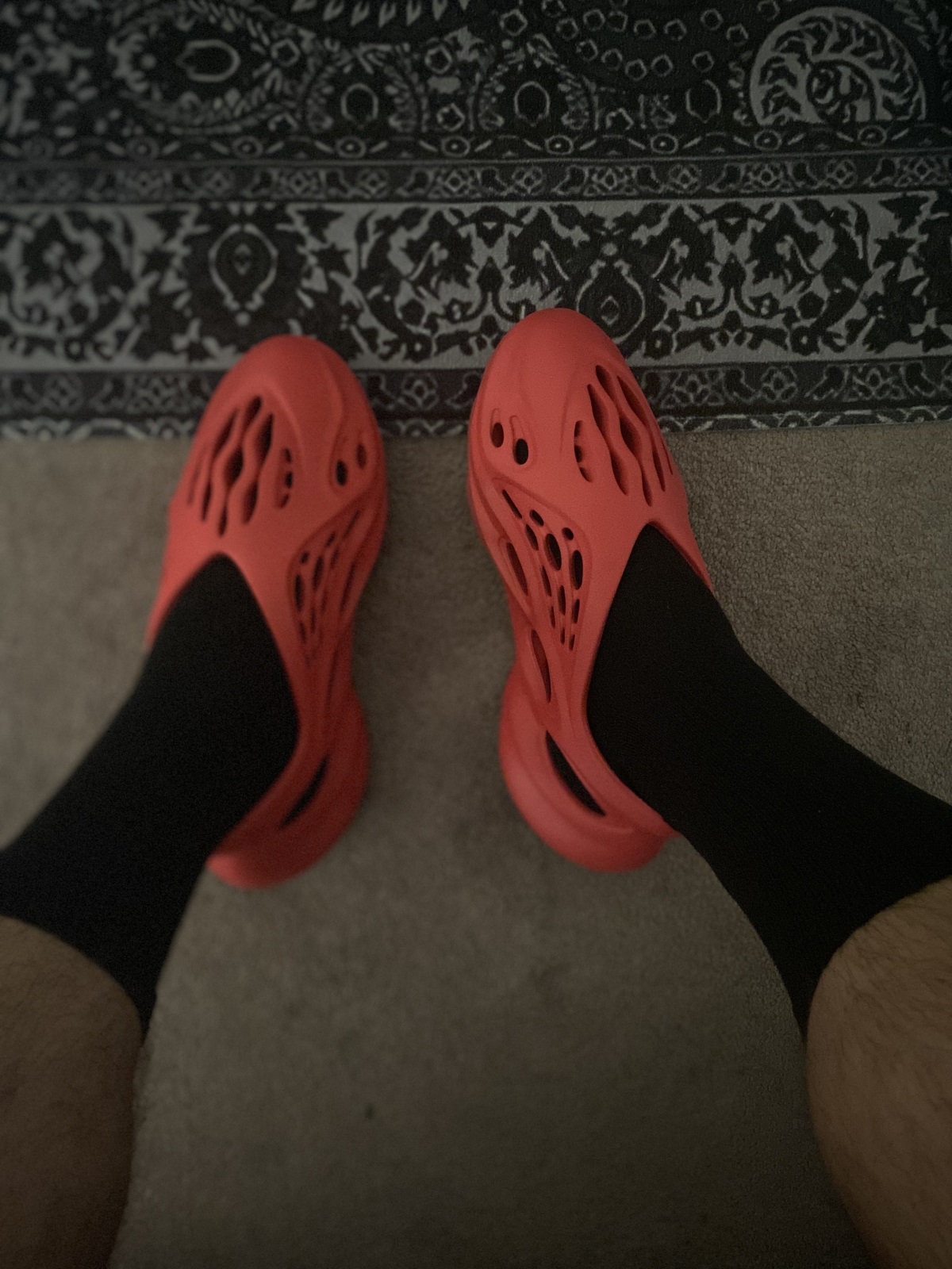 Yeezy Foam RNNR Vermillion(LN5 A1 Batch) photo review