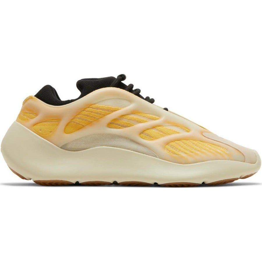 Yeezy 700 v3 “Mono Safflower 2022