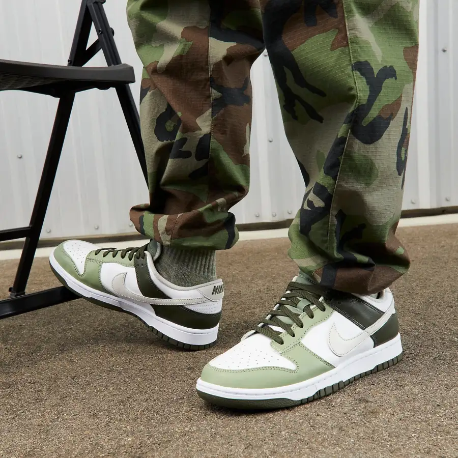 Nike Dunk Low ‘Oil Green Cargo Khaki’
