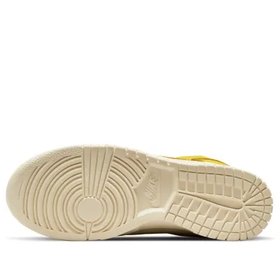 Nike Dunk Low LX ‘Banana’