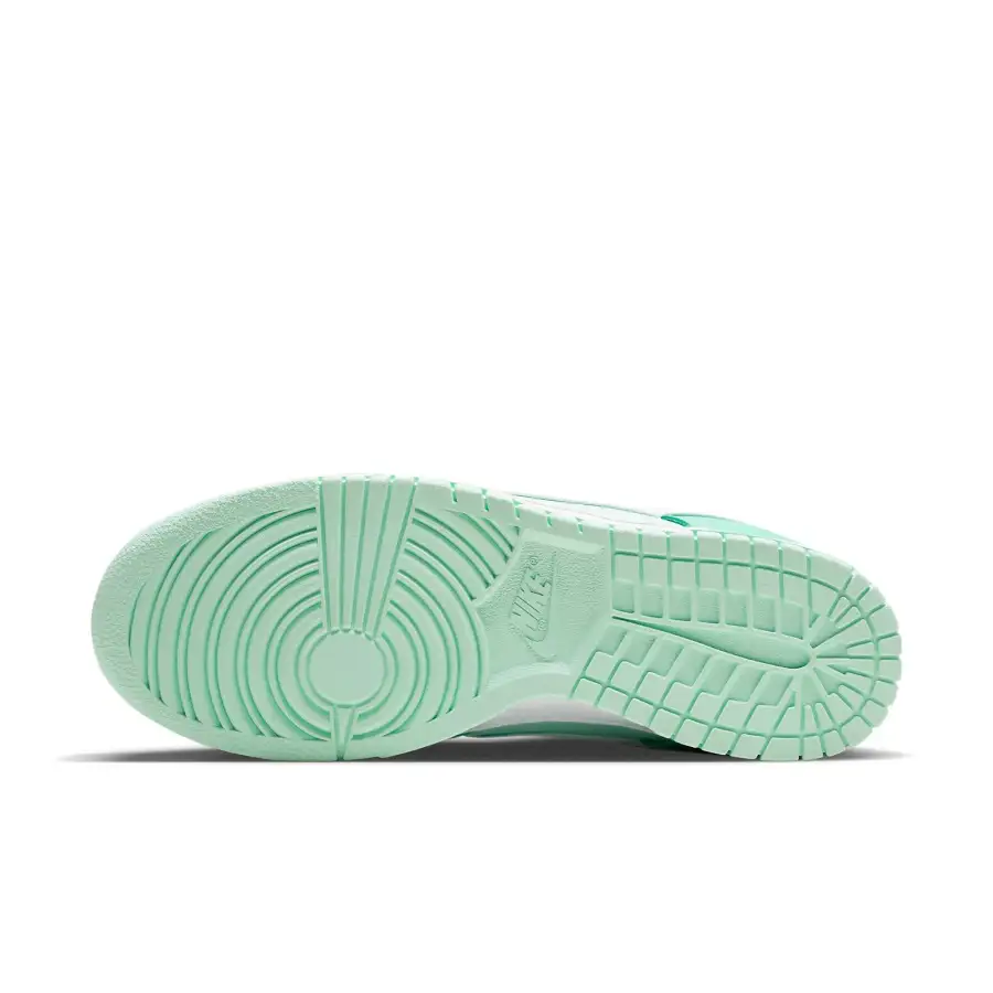 Nike Dunk Low ‘Mint Foam Light Menta’
