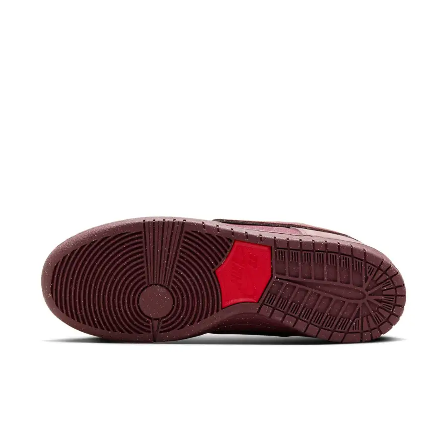 Nike SB Dunk Low ‘City of Love – Burgundy’