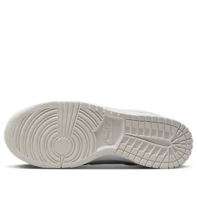 Nike Dunk Low ‘Valentine’s Day – Yellow Heart’