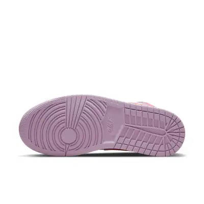 Air Jordan 1 Mid ‘Valentine’s Day’