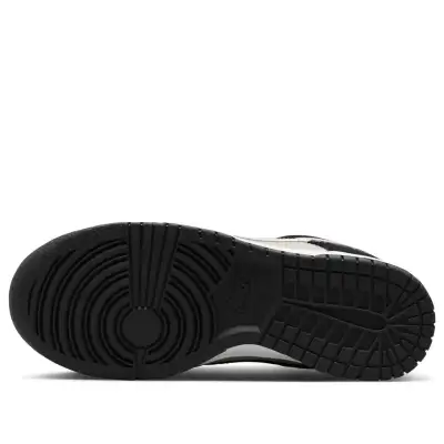 Nike Dunk Low ‘Starry Laces’