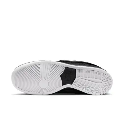 Nike x Gnarhunters SB Dunk Low ‘Black’