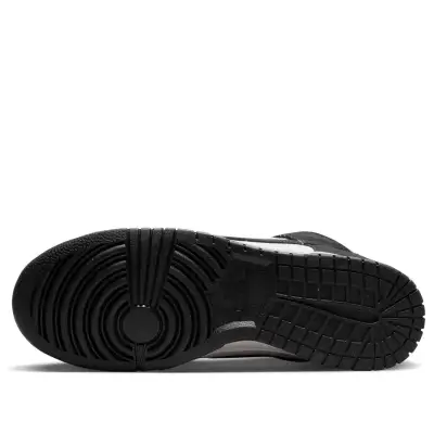 Nike Dunk Mid ‘Panda’