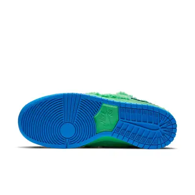 Nike x Grateful Dead SB Dunk Low ‘Green Bear’