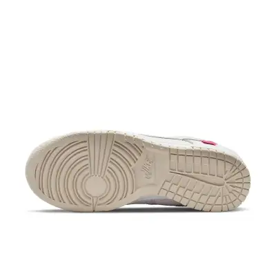 Nike Dunk Low ‘Pink Bling’