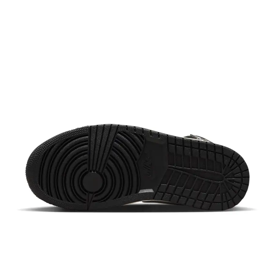 Air Jordan 1 Mid SE ‘Black Chrome’