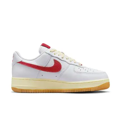 Nike Air Force 1 ’07 ‘White Red Gum’