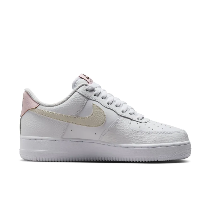 Nike Air Force 1 ’07 ‘White Light Orewood Pink’