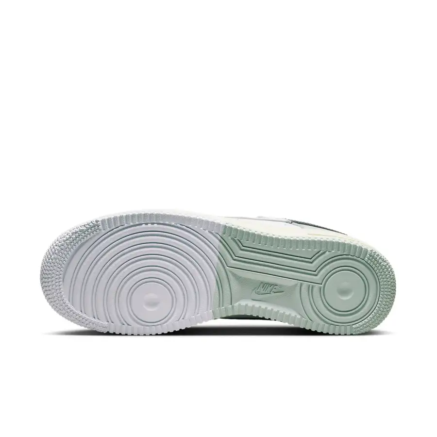 Nike Air Force 1 Low ’07 LV8 ‘Split Light Silver’