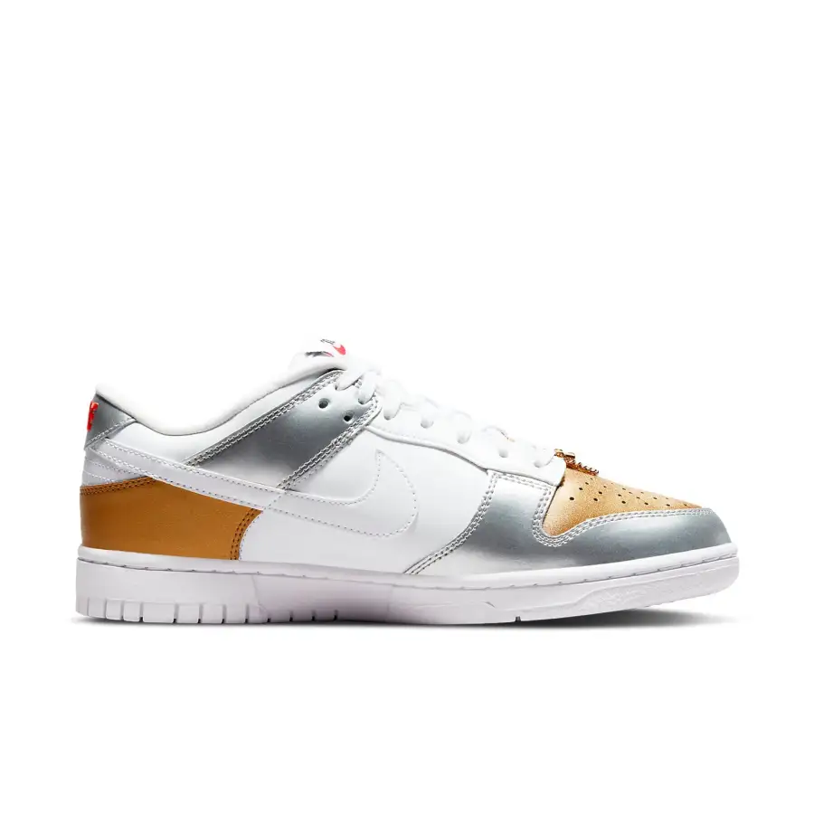 Nike Dunk Low SE ‘Silver Gold Metallic’