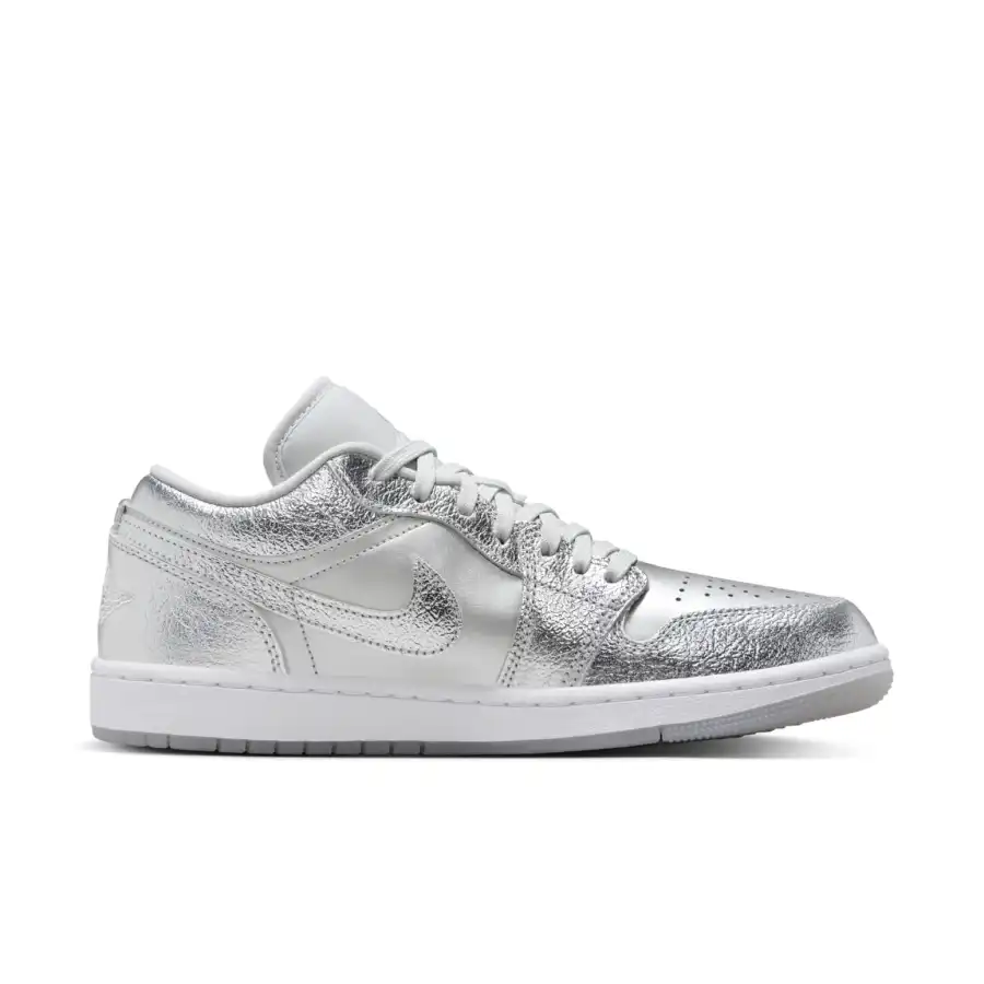 Air Jordan 1 Low SE ‘Metallic Silver’