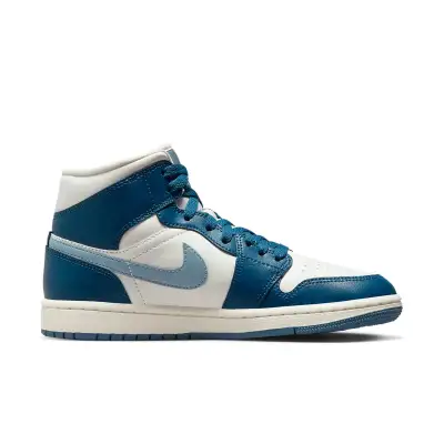 Air Jordan 1 Mid ‘Sky J French Blue’
