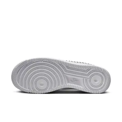 Nike Air Force 1 ’07 ‘White Chrome’