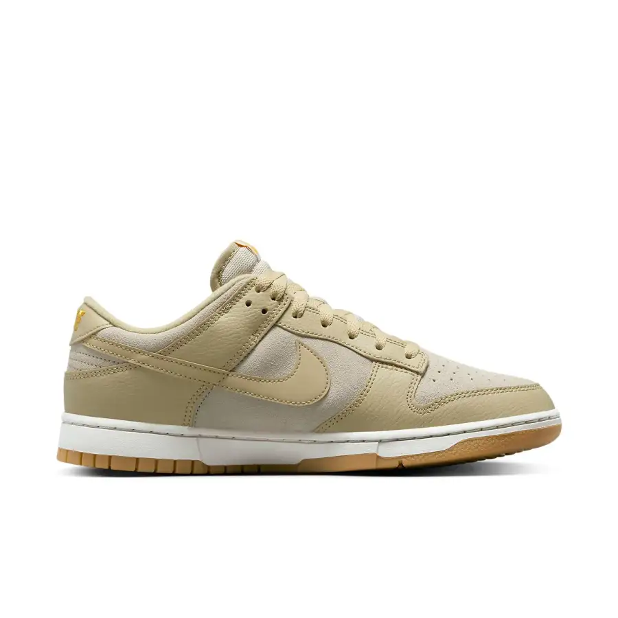 Nike Dunk Low ‘Khaki Gum’