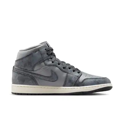 Air Jordan 1 Mid ‘Distressed Smoke Grey’
