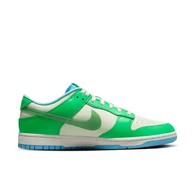 Nike Dunk Low ‘Green Shock’