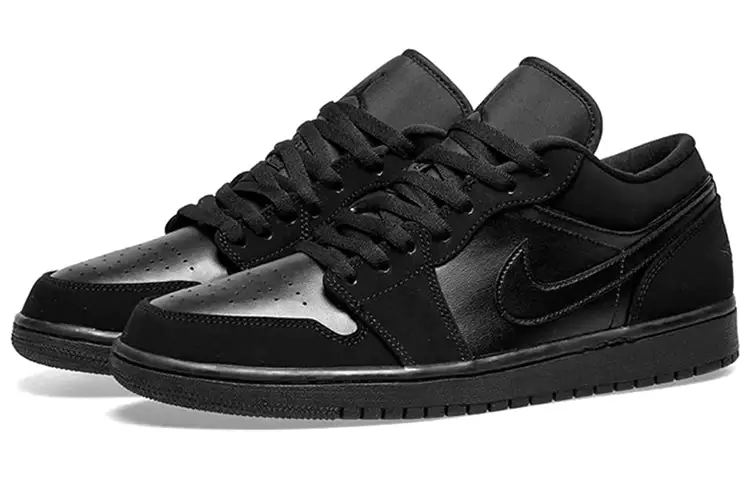 Air Jordan 1 Retro Low ‘Triple Black’
