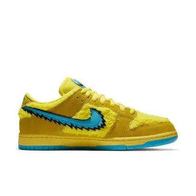 Nike x Grateful Dead SB Dunk Low ‘Yellow Bear’