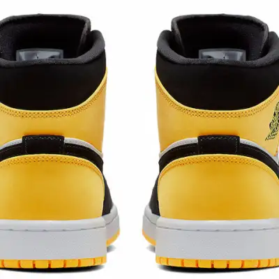 Air Jordan 1 Mid SE ‘Yellow Toe’