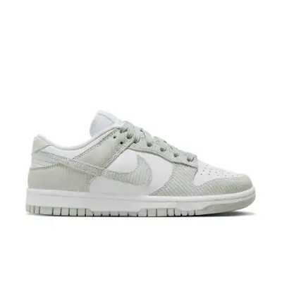 Nike Dunk Low ‘Light Silver Corduroy’